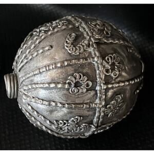 Antique Yemeni Ethnic Silver Bedouin Round Hollow Bead Yemen African Trade 16G